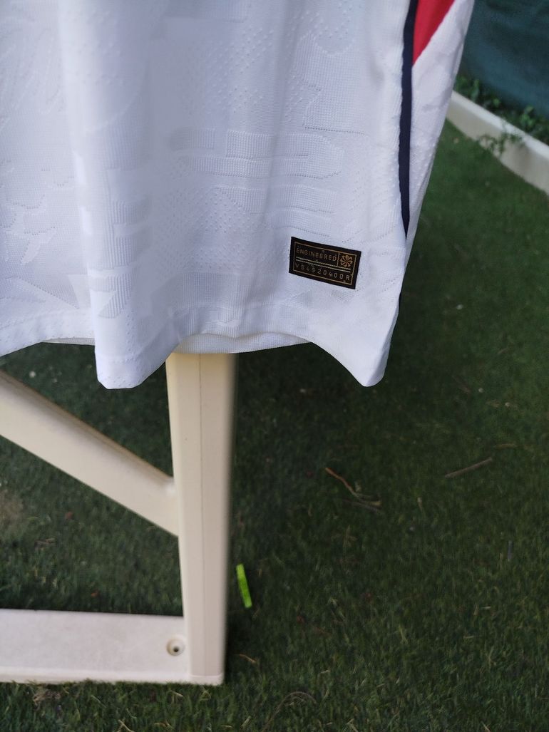 Used Nike Maillot de l'Angleterre 2026 bike — image 7 of 7