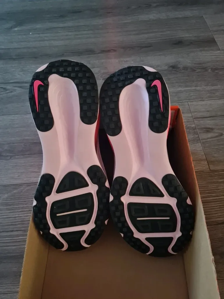 Brugt Nike Vomero 18 bike — billede 6 af 9