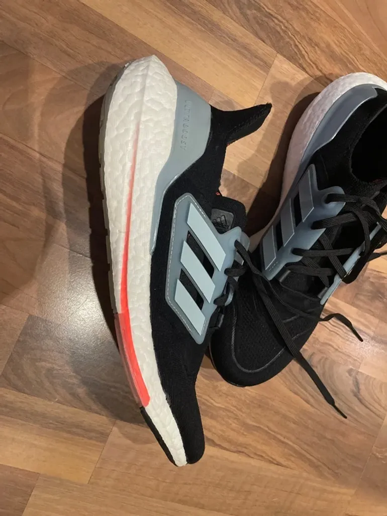 Brugt Adidas Ultra Boost 22 bike — billede 2 af 6