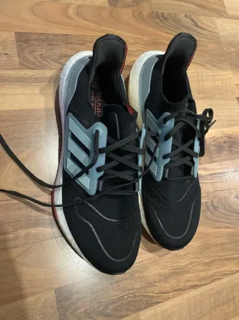Brugt Adidas Ultra Boost 22 bike