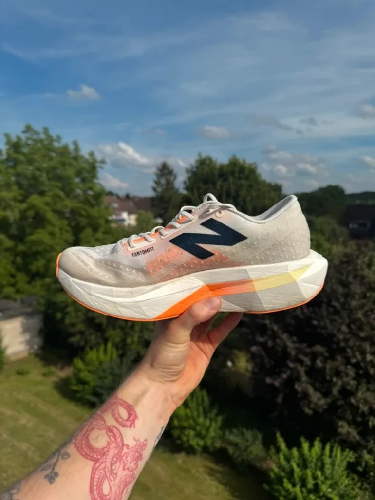 Used New Balance FuelCell SuperComp Elite v4 bike — image 7 of 13