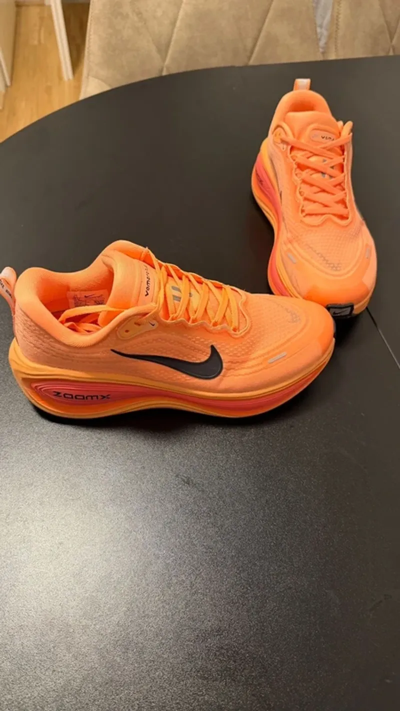 Used Nike Vomero Plus Running Shoes