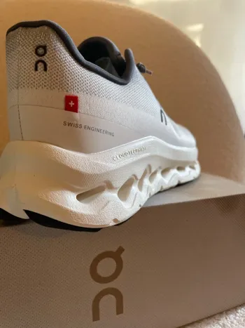 Used On Running Cloud bike — image 2 of 3