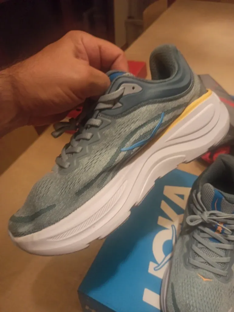 Used Hoka Bondi 9 wide bike — image 2 of 10