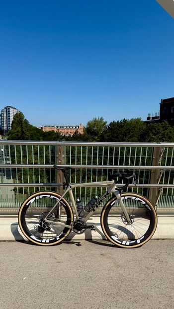 Used Zipp 303 xplr bike