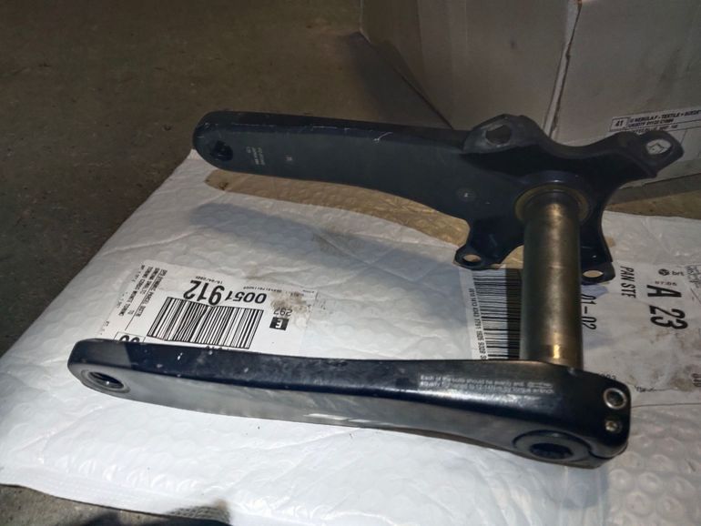 Used Shimano 105 R7000 Crank 2021 bike — image 2 of 3