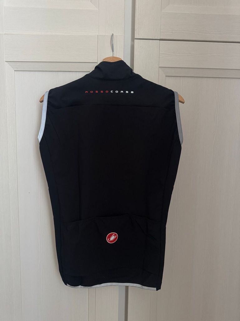 Used Castelli Perfetto Ros 2 Wind Vest bike — image 2 of 7