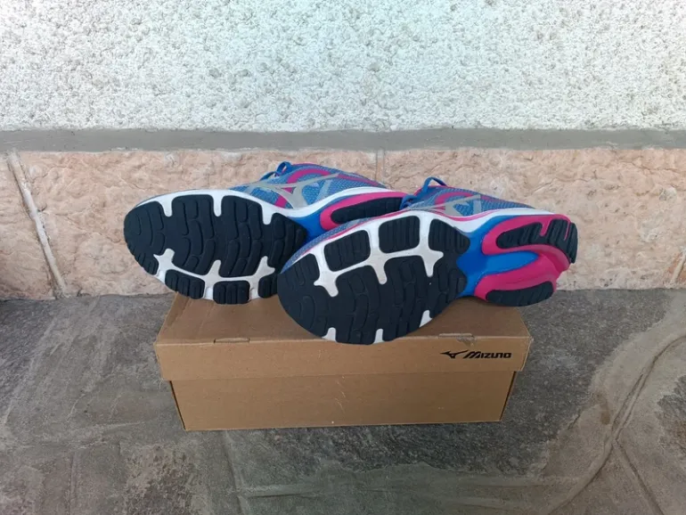 Used Mizuno Scarpe bike — image 2 of 4