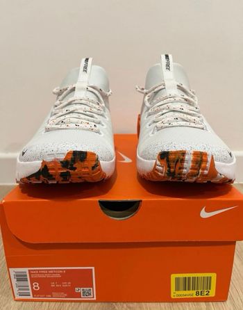 Käytetty Nike Free Metcon 6 White/Safety Orange 2026 bike — kuva 4 / 8