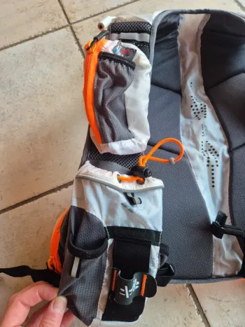 Brugt Zipp Raidlight Ultra Vest Olmo 12L bike — billede 4 af 4