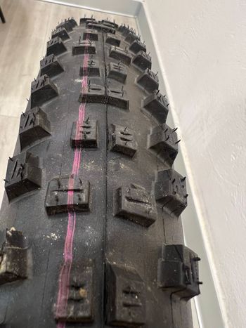 Used Schwalbe tacky chan bike — image 6 of 6