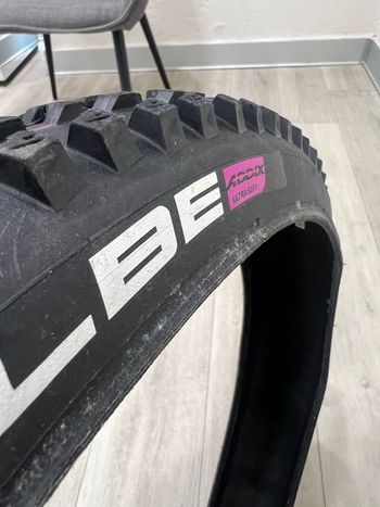Used Schwalbe tacky chan bike — image 3 of 6
