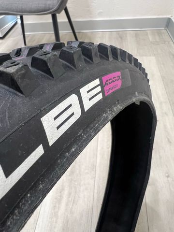 Schwalbe tacky chan bike usato — immagine 3 di 6