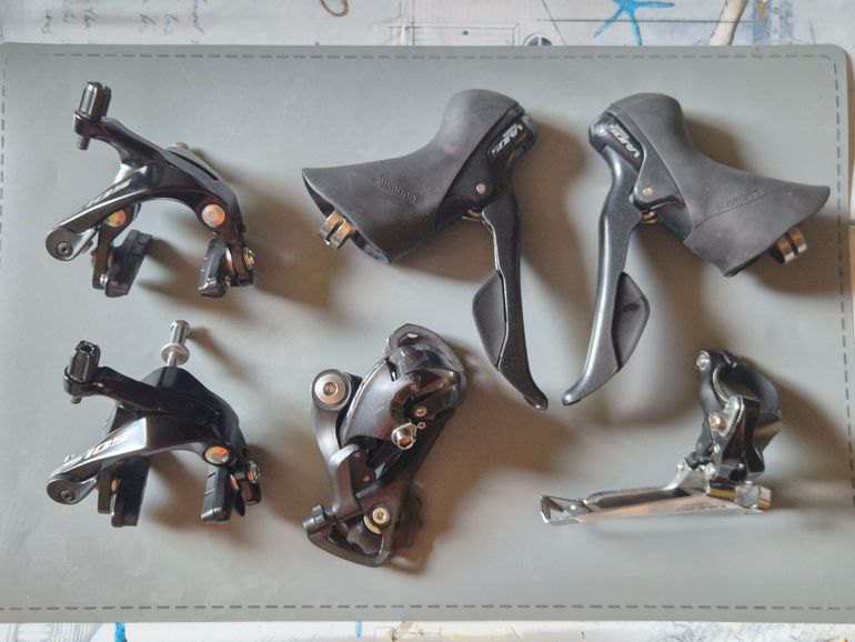 Used Shimano Sora R3000 Groupset 2025 bike — image 1 of 11
