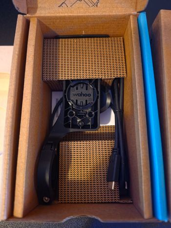 Used Wahoo ELEMNT ROAM V3 GPS Bike Computer 2025 bike — image 3 of 6