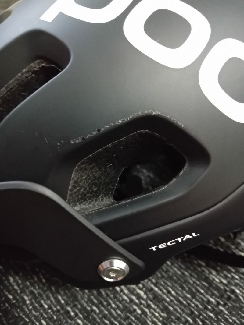 Tweedehands POC Tectal MTB Helmet bike — afbeelding 4 van 6