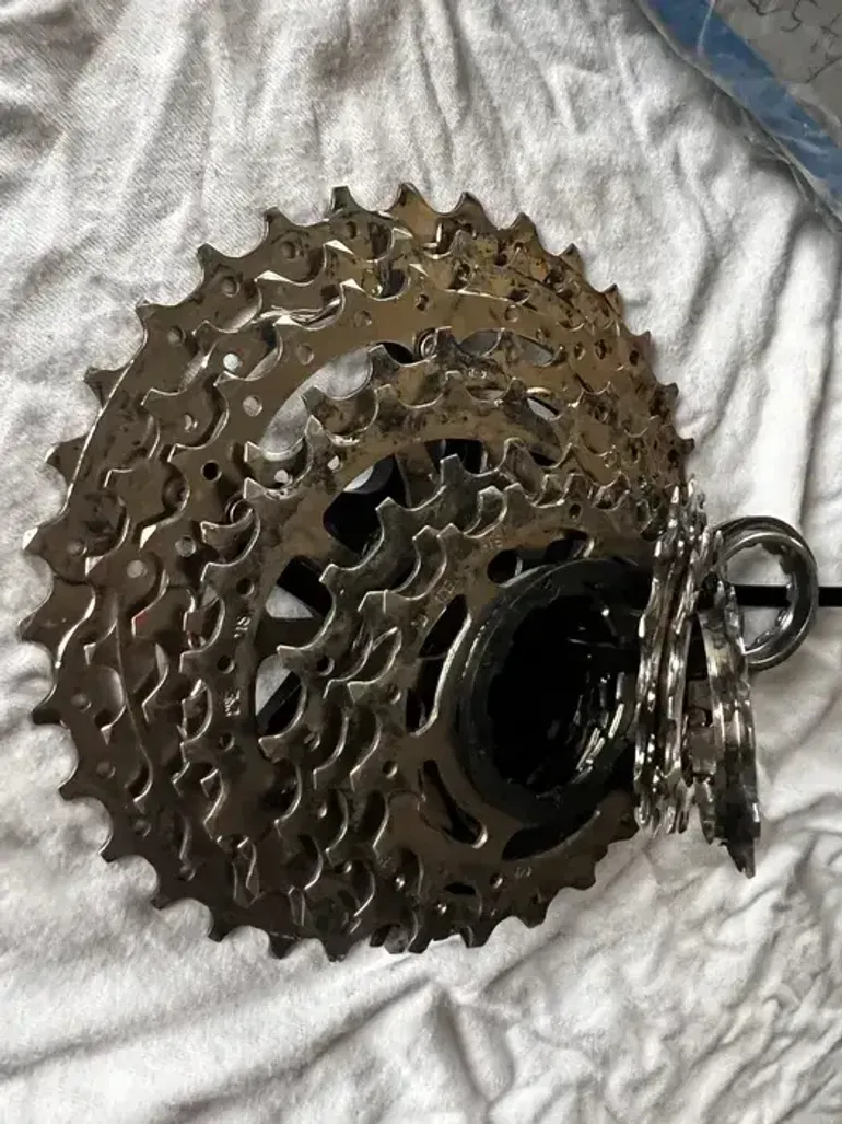 Used Shimano 11-34 CS-R7000 bike — image 5 of 6