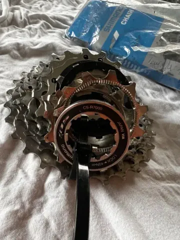Brugt Shimano 11-28 CS-R7000 Drivetrain & Pedals