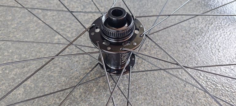 Used Hunt Wheels 4Season All-Road LRS Trekking, Gravel (12x100mm/12x142mm) bike — image 3 of 5