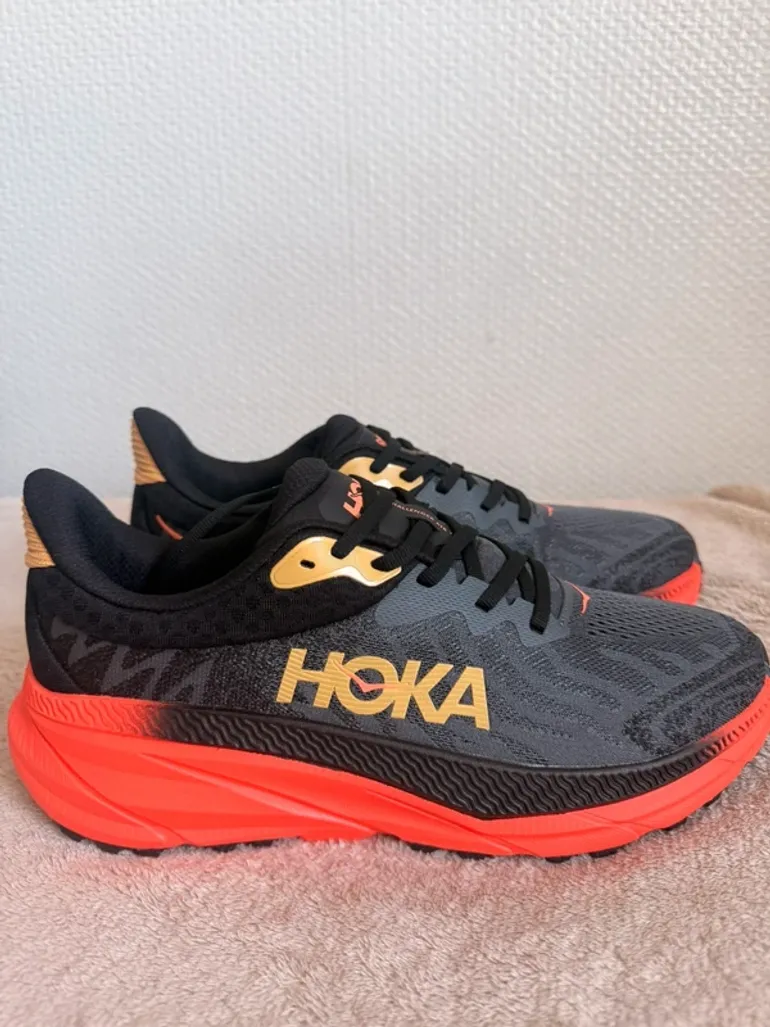Brugt Hoka Challenger 7 ATR bike — billede 1 af 2