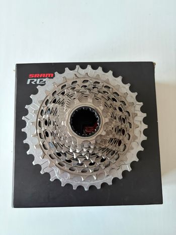 Použité Sram Red AXS 10-33 Cassette bike