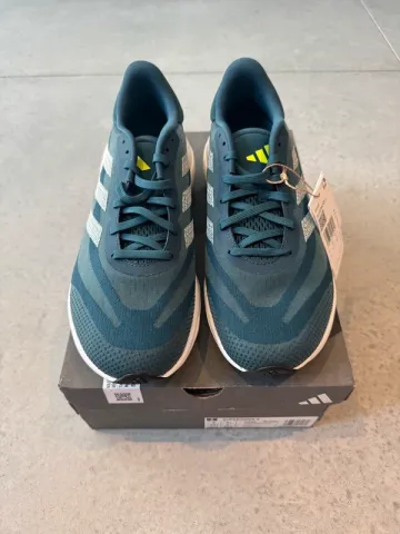 Used Supernova 3 Running Shoes