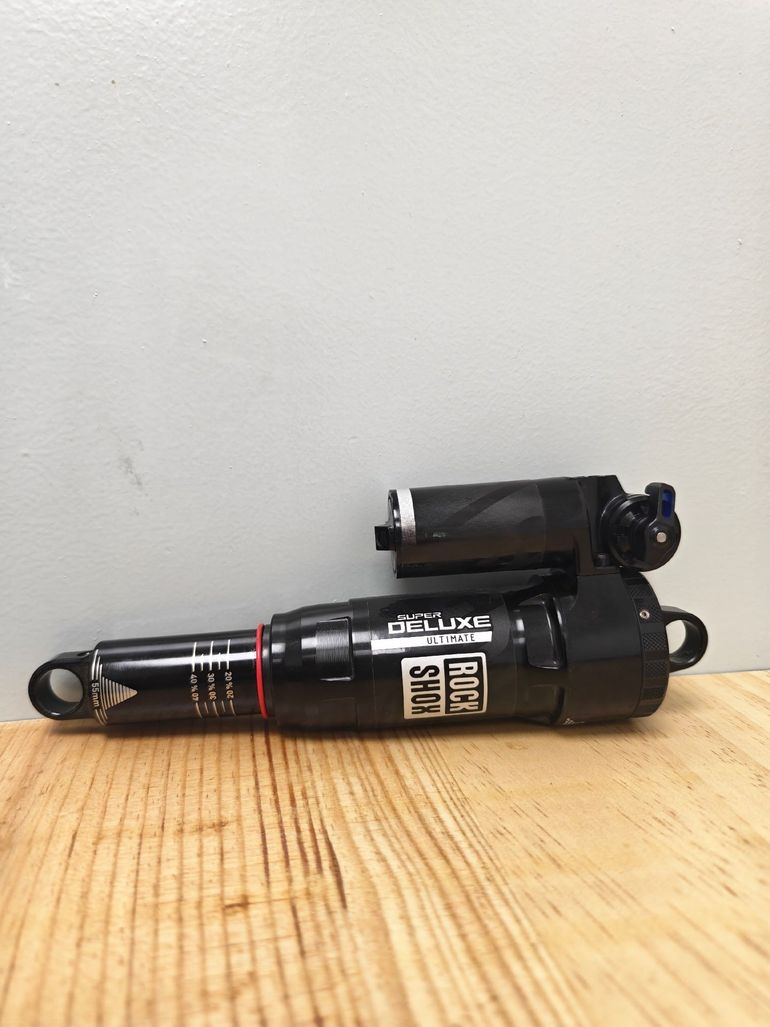 Použité RockShox Super Deluxe Ultimate RC2T 210x55 2025 bike — obrázek 2 z 6