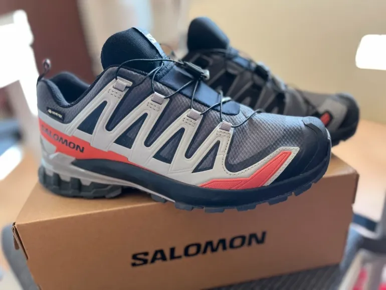 Gebrauchtes Salomon XA PRO 3D V9 GORE-TEX bike — Bild 1 von 7