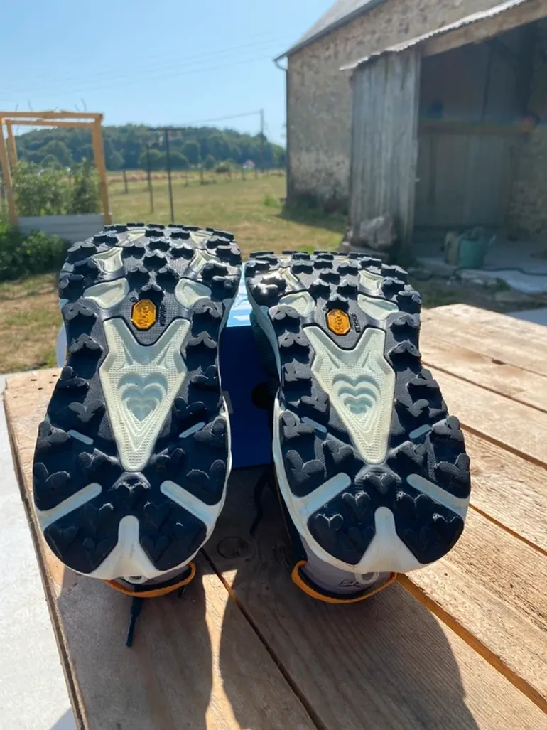 Käytetty Hoka Speed Goat 7 bike — kuva 3 / 3
