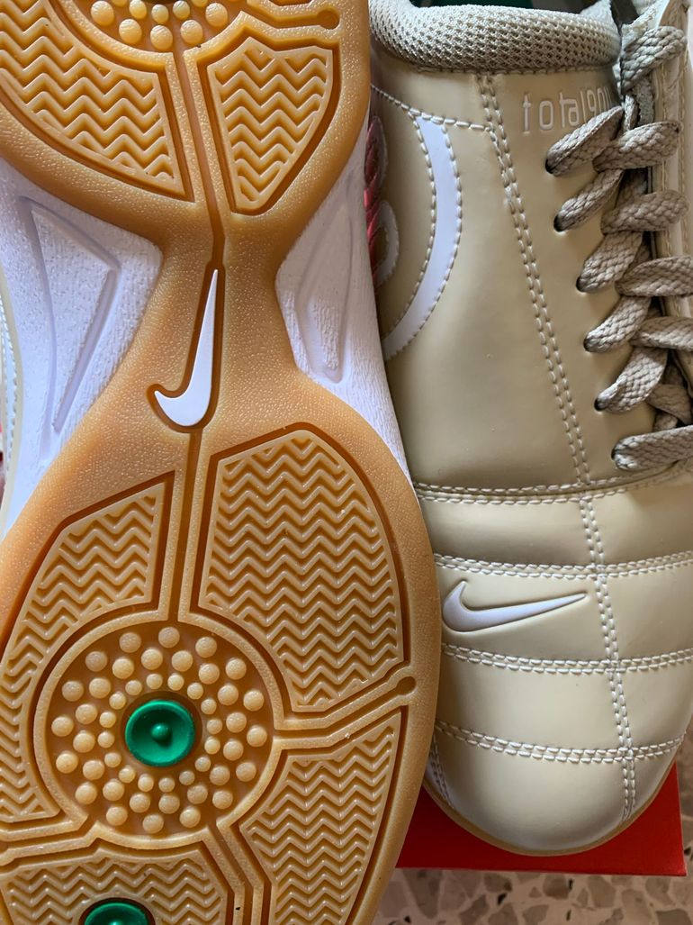 Used Nike Total 90 Shoes Size 40.5 2026 bike — image 3 of 4