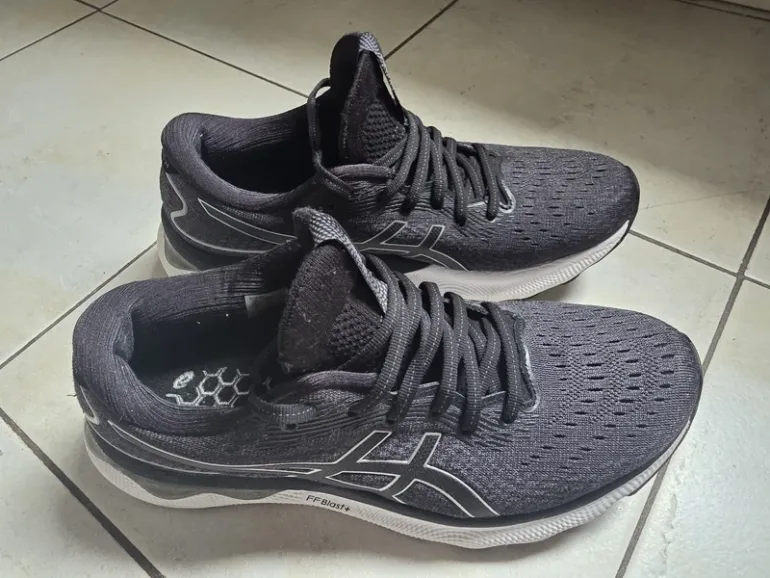 Brugt Asics FF Blast+ bike — billede 1 af 5