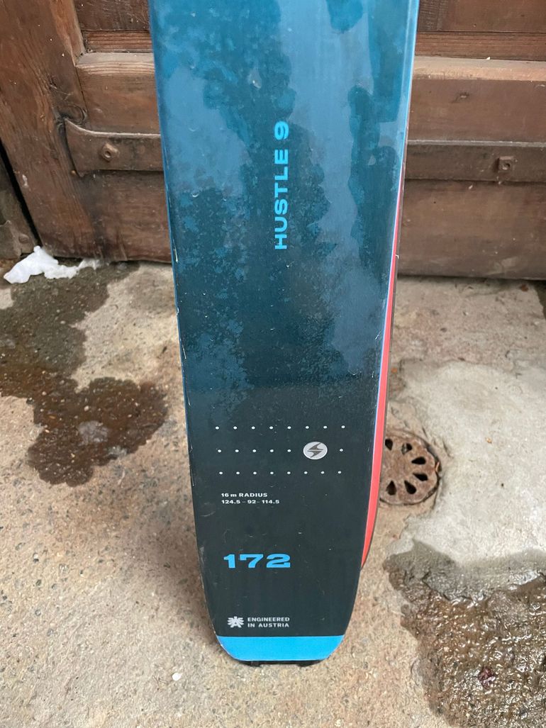 Käytetty Blizzard Hustle 9 172 cm with Marker Alpinist Bindings and Skins 2025 bike — kuva 2 / 8