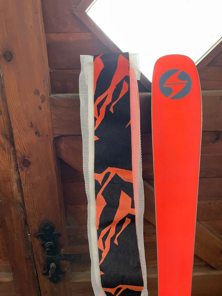 Käytetty Blizzard Hustle 9 172 cm with Marker Alpinist Bindings and Skins 2025 bike — kuva 6 / 8
