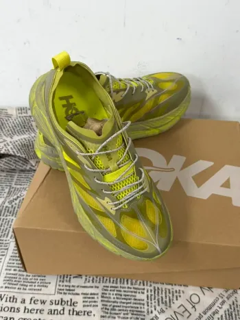 Brugt Hoka Satisfy Running Shoes bike