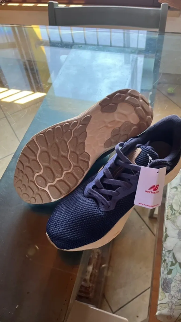Used New Balance Fresh Foam bike — image 7 of 9