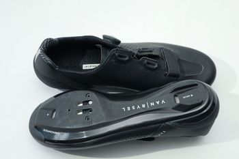 Used Van Rysel RoadR 520 shoes bike — image 4 of 5