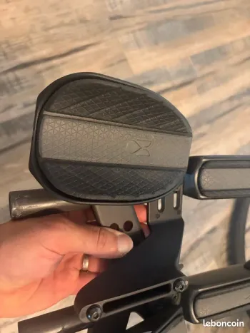 Used Swiss Side Aero Cockpit 2025 bike — image 5 of 11