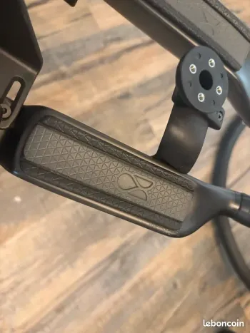 Used Swiss Side Aero Cockpit 2025 bike — image 3 of 11