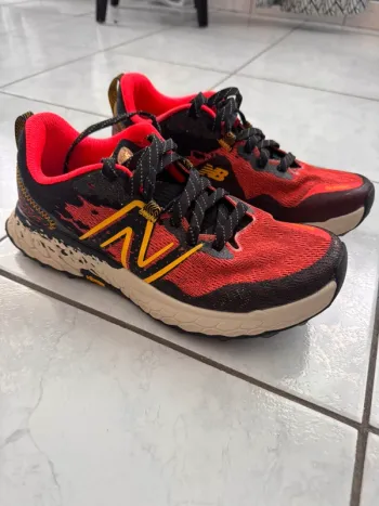 Brugt New Balance Hierro v7 Freshfoam bike — billede 2 af 3