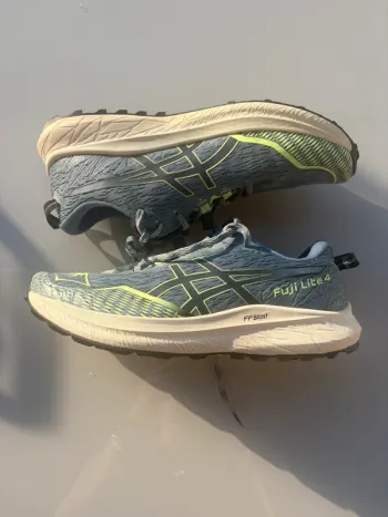 Brugt Asics Fuji Lite 4 bike