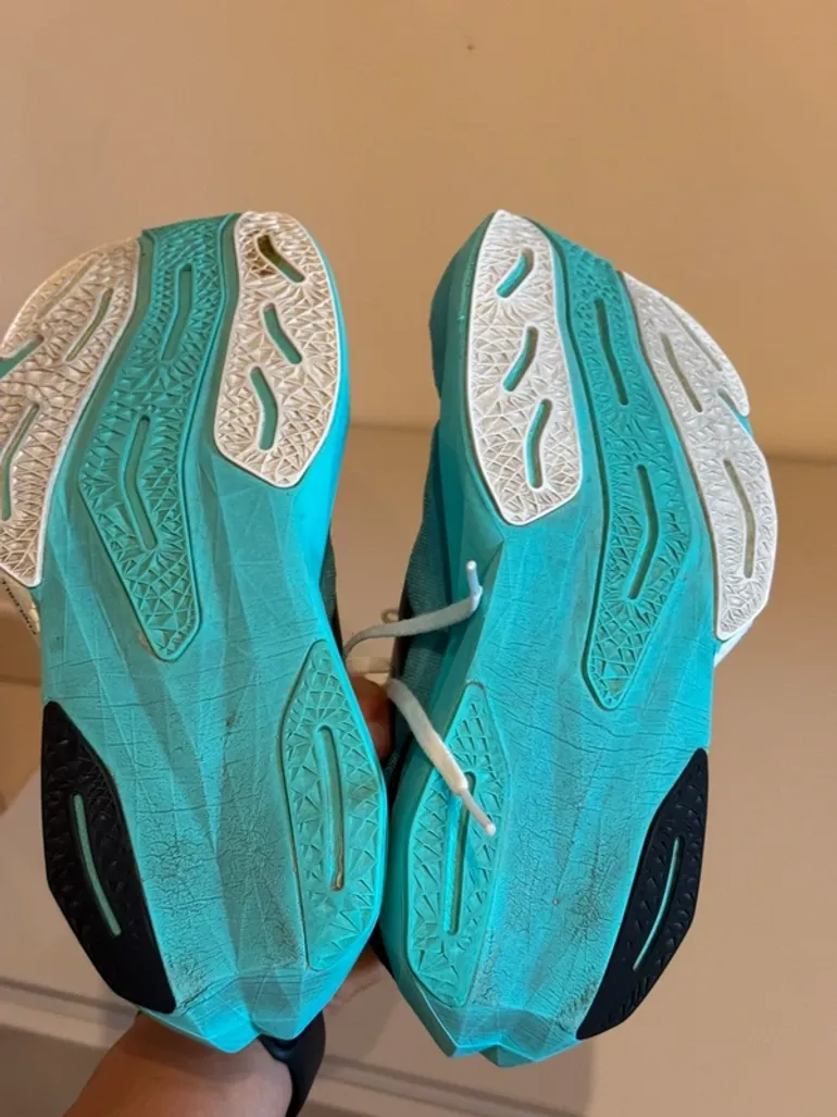 Used New Balance FuelCell Rebel v4 bike — image 1 of 5