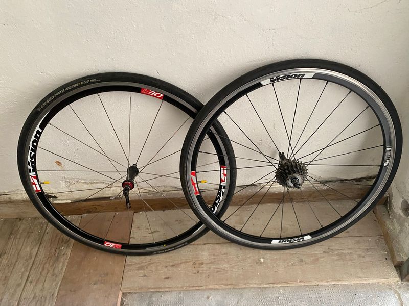 Vision Trimax Pro T30 Rim Brake Wheels usato