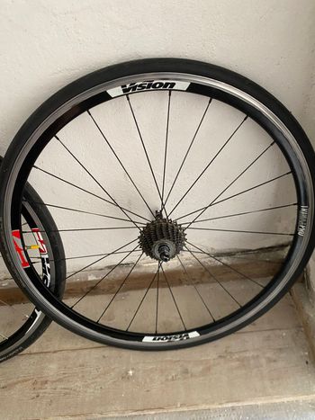 Used Vision Trimax Pro T30 Rim Brake bike — image 5 of 7
