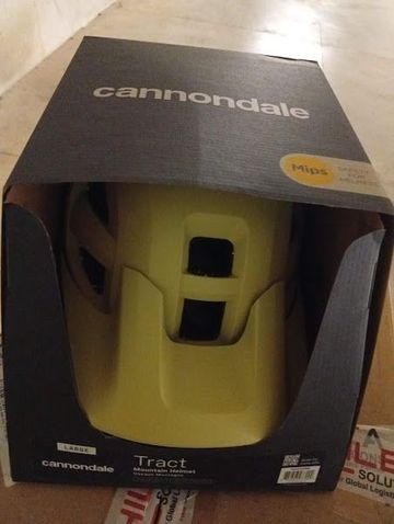 Cannondale MTB Tract MIPS Helmet (Sabbia) L 59-63cm Cycling Accessories usato