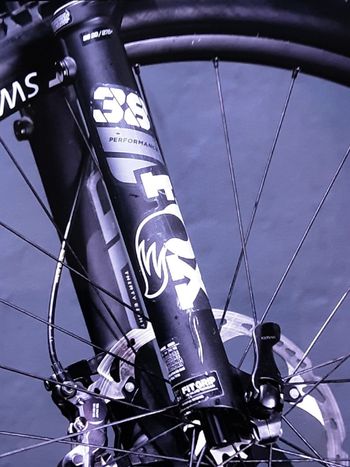 Gebrauchtes Fox 38 Performance E-Optimized Fork 2026 bike — Bild 2 von 2