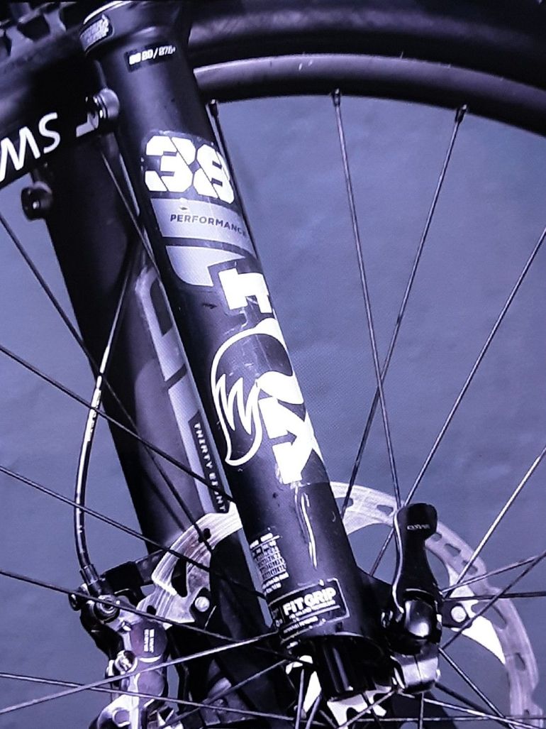 Gebrauchtes Fox 38 Performance E-Optimized Fork 2026 bike — Bild 2 von 2