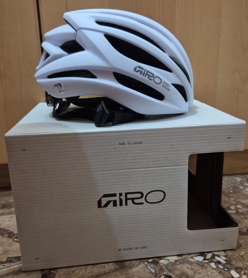 Used Giro Syntax MIPS AF S Size Helmet bike — image 8 of 8