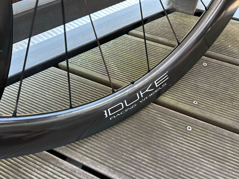Used Duke Baccara Ultra Carbon Wheelset 2024 bike — image 5 of 12