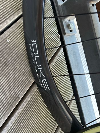 Used Duke Baccara Ultra Carbon Wheelset 2024 bike — image 4 of 12
