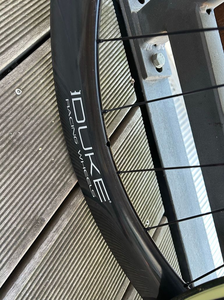 Used Duke Baccara Ultra Carbon Wheelset 2024 bike — image 4 of 12